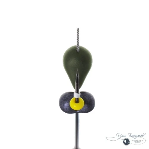 Мормышка КАПЛЯ 1,00г оливковая (бисер фиолетовые яйца)